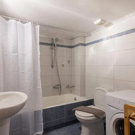 & Modern 2 Bedroom For 5 Ppl Apartment *